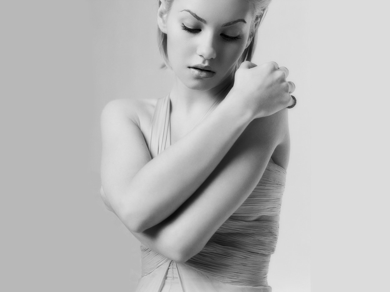 Обои блондинка, чёрно-белое, актриса, элиша катберт, blonde, black and white, actress, elisha cuthbert разрешение 1920x1200 Загрузить