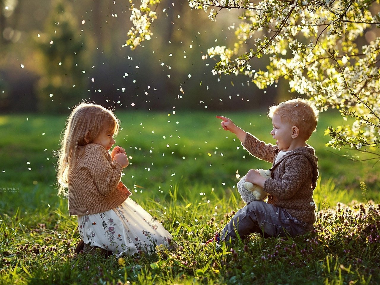 Обои природа, дети, девочка, мальчик, vlada bylich, былич влада, nature, children, girl, boy, bilic vlad разрешение 1920x1200 Загрузить