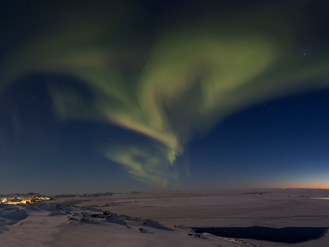 Обои небо, звезды, горизонт, северное сияние, даль, the sky, stars, horizon, northern lights, dal разрешение 5693x3245 Загрузить