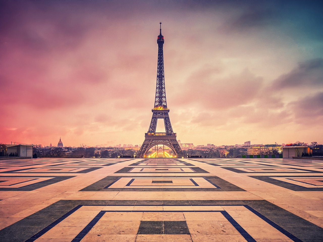 Обои небо, облака, париж, франция, площадь, эйфелева башня, the sky, clouds, paris, france, area, eiffel tower разрешение 2000x1500 Загрузить