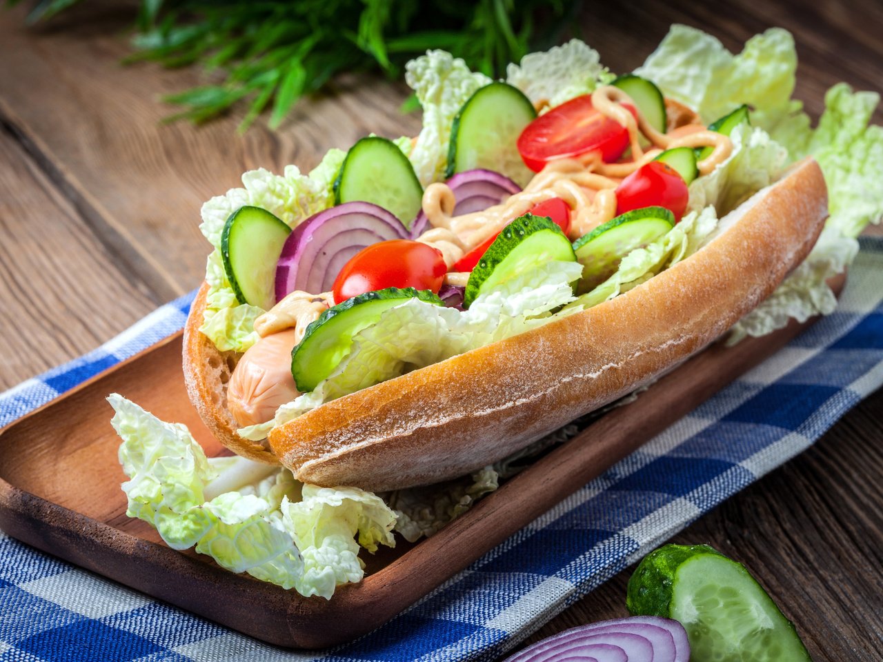 Обои бутерброд, лук, соус, капуста, огурцы, помидоры-черри, sandwich, bow, sauce, cabbage, cucumbers, tomatoes-cherry разрешение 5616x3744 Загрузить