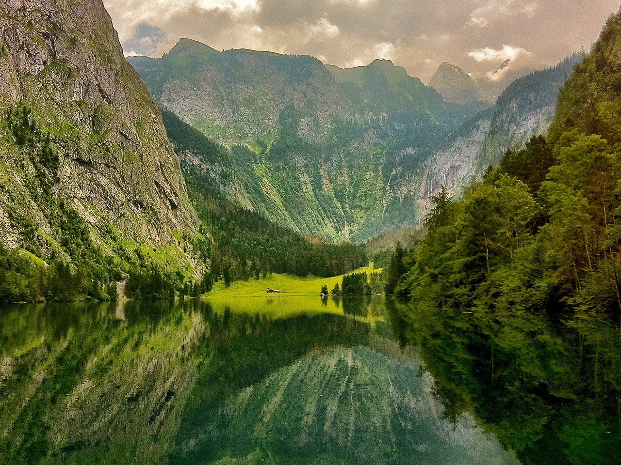 Обои деревья, озеро, горы, природа, отражение, trees, lake, mountains, nature, reflection разрешение 1920x1200 Загрузить