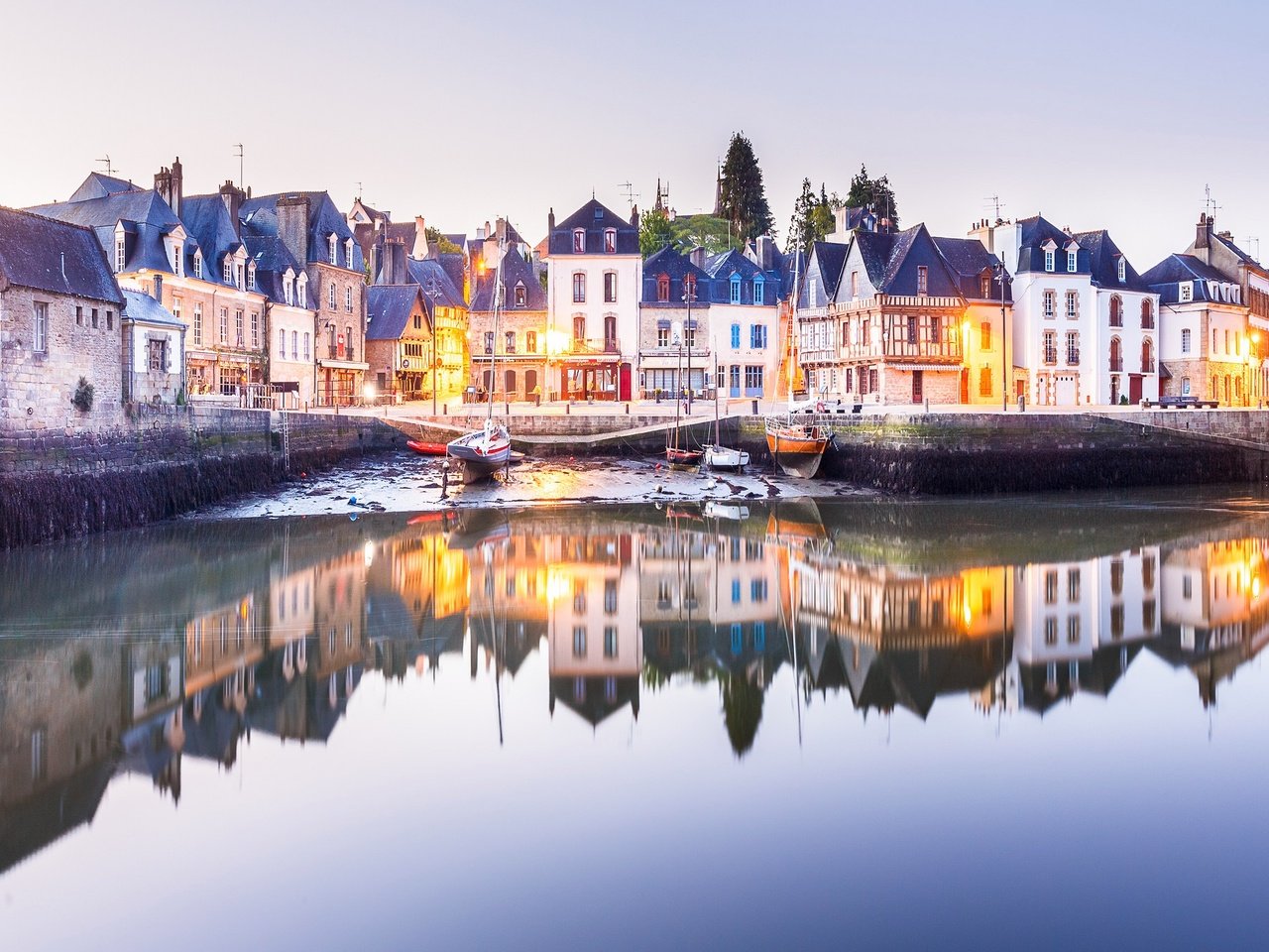 Обои вода, отражение, дома, франция, оре, water, reflection, home, france, åre разрешение 2048x1365 Загрузить