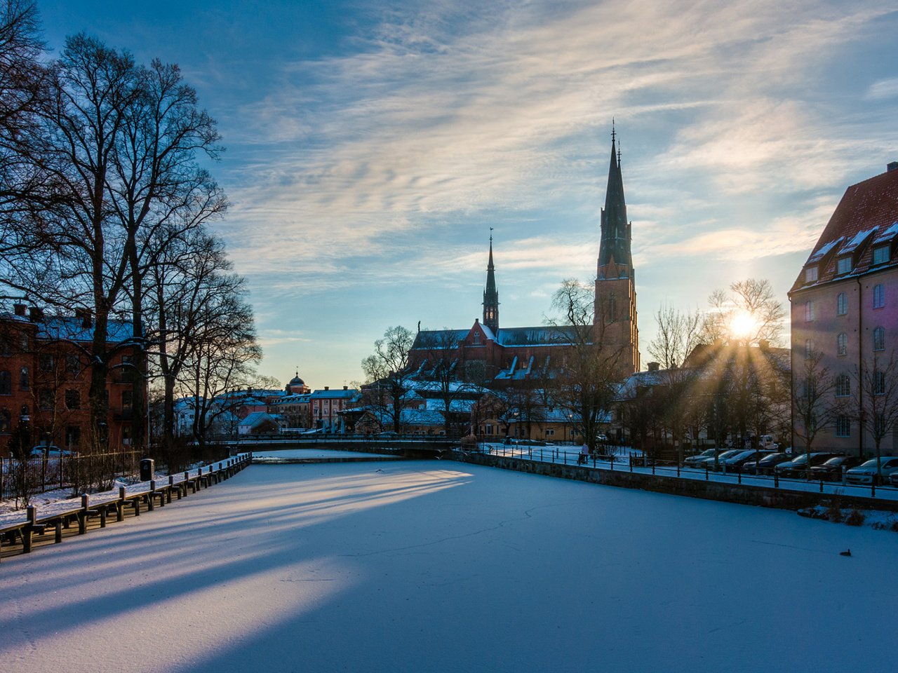 Обои река, снег, зима, город, швеция, стокгольм, paulius malinovskis, river, snow, winter, the city, sweden, stockholm разрешение 1920x1200 Загрузить