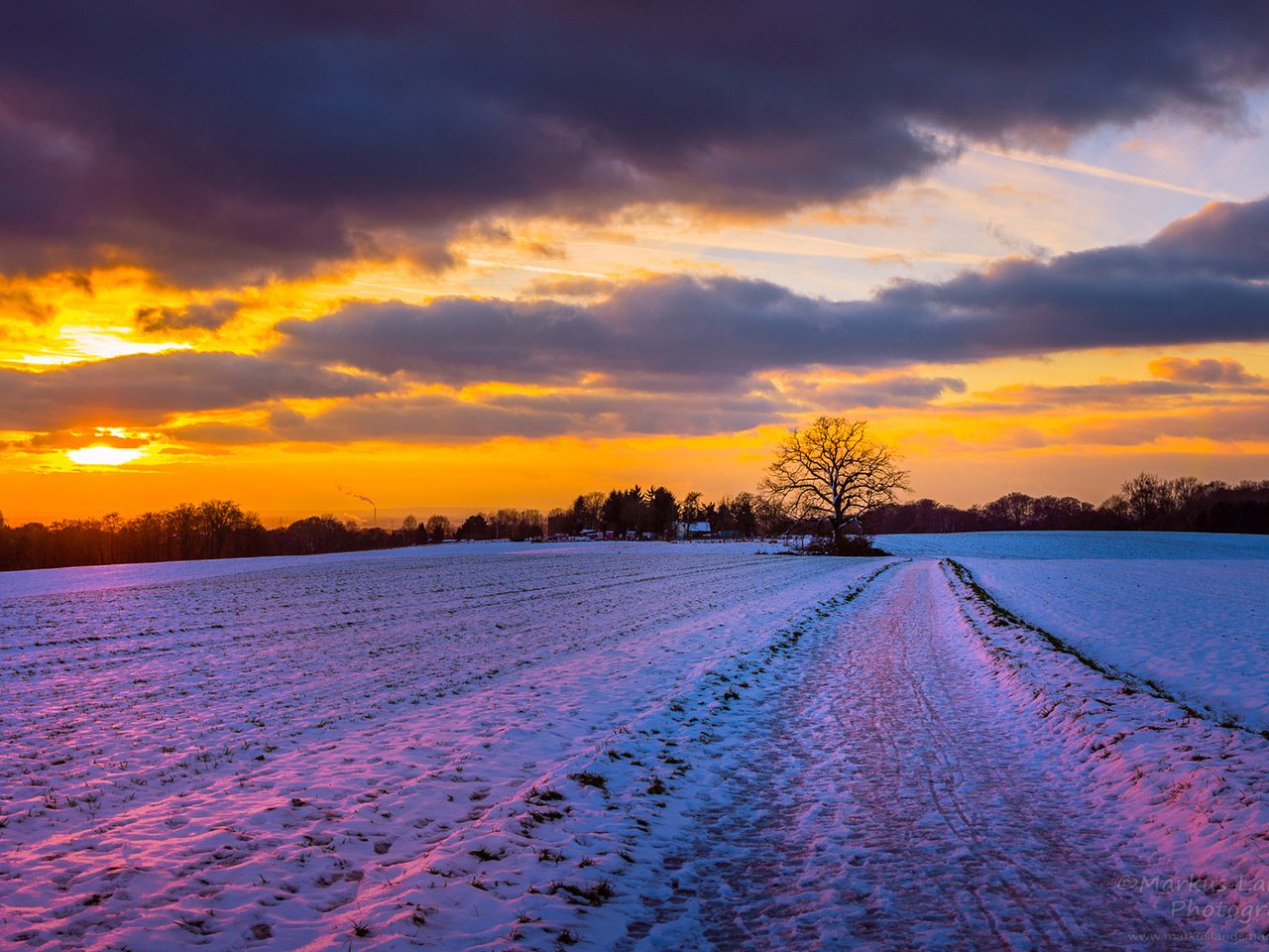 Обои небо, облака, снег, природа, закат, зима, пейзаж, markus landsmann, the sky, clouds, snow, nature, sunset, winter, landscape разрешение 1920x1200 Загрузить