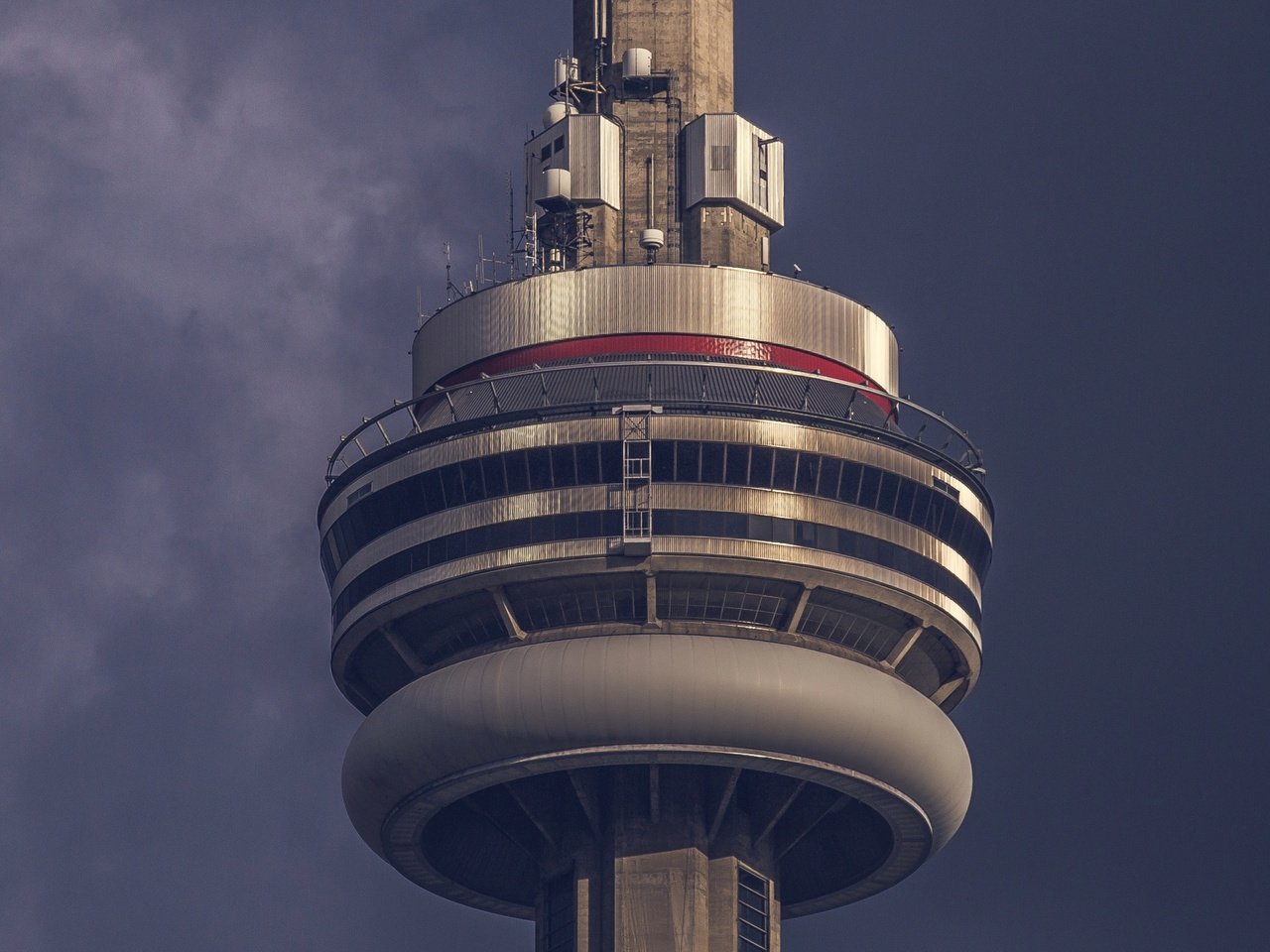 Обои башня, канада, торонто, си-эн тауэр, tower, canada, toronto, the cn tower разрешение 2490x1529 Загрузить