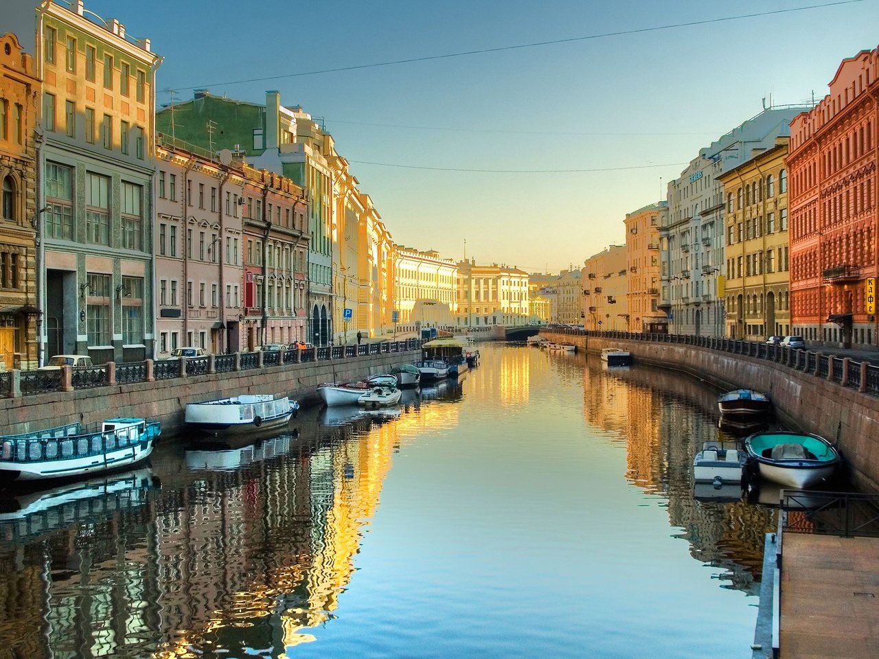 Обои город, лодки, канал, россия, санкт-петербург, the city, boats, channel, russia, saint petersburg разрешение 2880x1800 Загрузить