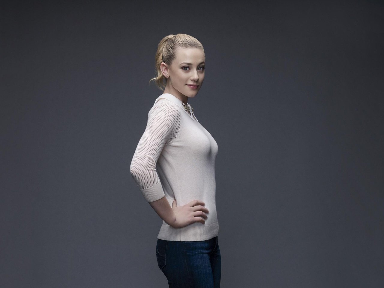 Обои поза, блондинка, ривердейл, betty cooper, лили рейнхарт, ривердэйл, pose, blonde, riverdale, lily reinhart разрешение 2250x1737 Загрузить