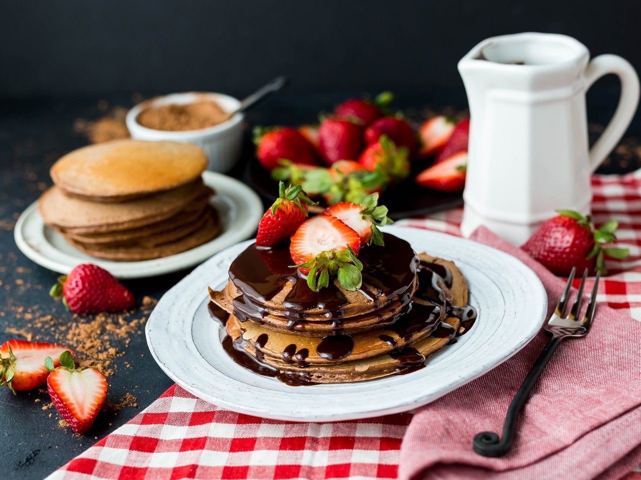 Обои клубника, завтрак, шоколад, в шоколаде, сладенько, панкейк, strawberry, breakfast, chocolate, sweet, pancake разрешение 4400x3080 Загрузить