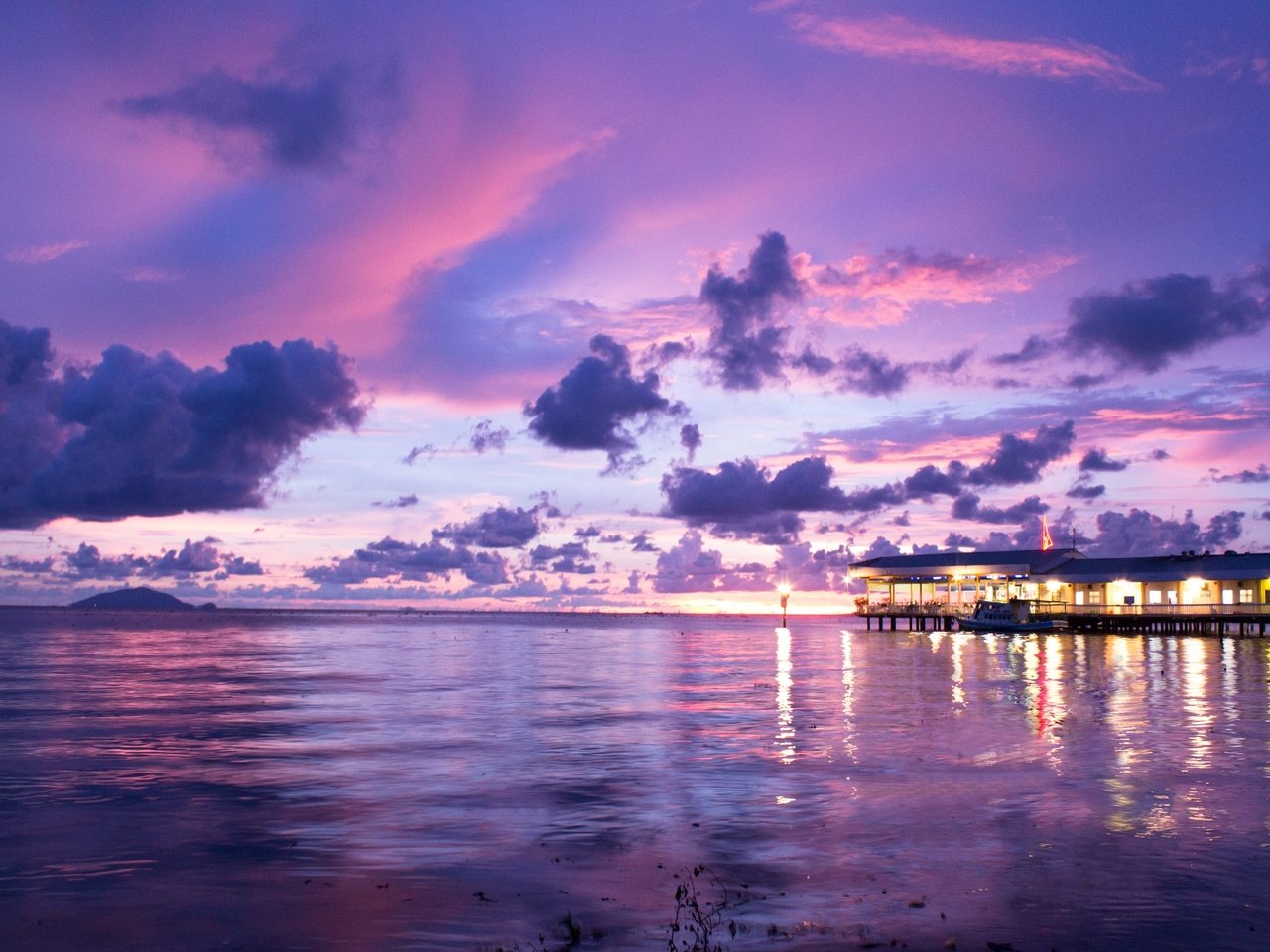 Обои облака, природа, закат, отражение, море, clouds, nature, sunset, reflection, sea разрешение 4048x2560 Загрузить