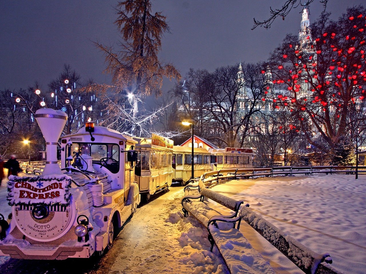 Обои ночь, зима, рынок, фото, парк, рождество, вена, night, winter, market, photo, park, christmas, vienna разрешение 2000x1336 Загрузить