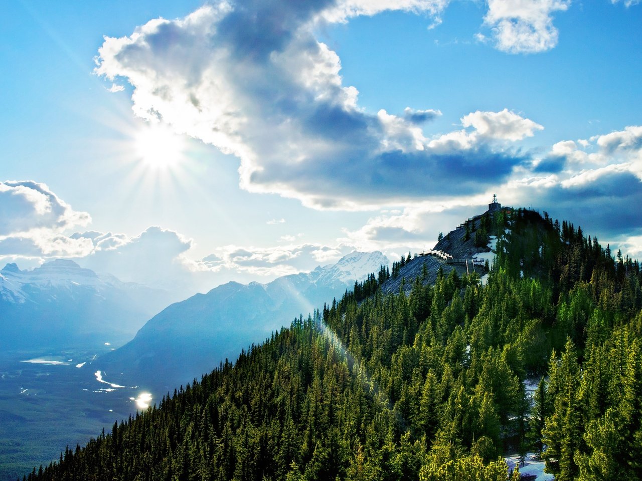 Обои небо, sulphur mountain, гора салфер, природа, лес, пейзаж, гора, высота, канада, национальный парк банф, the sky, nature, forest, landscape, mountain, height, canada, banff national park разрешение 3840x2160 Загрузить