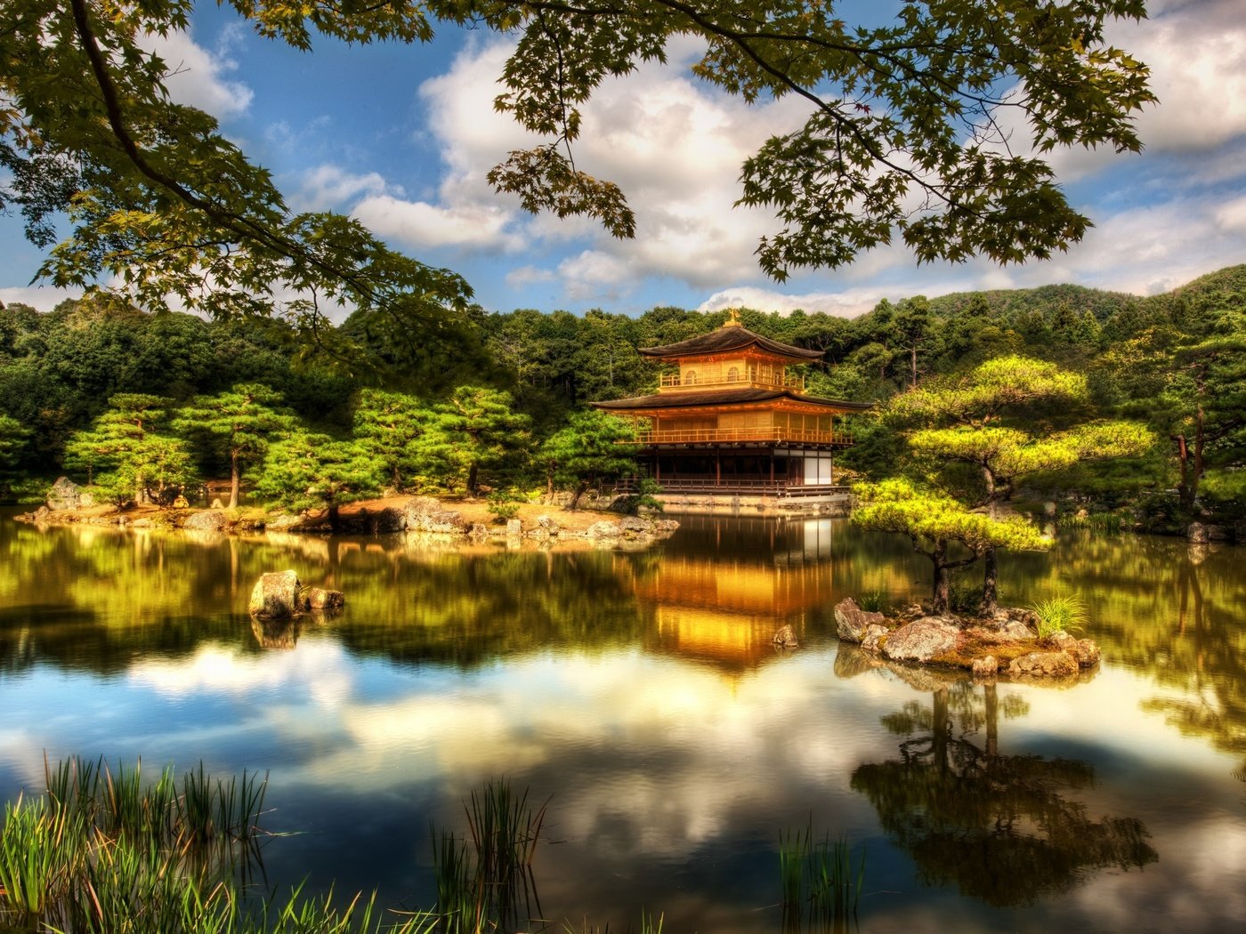 Обои озеро, лес, япония, lake, forest, japan разрешение 2048x1536 Загрузить