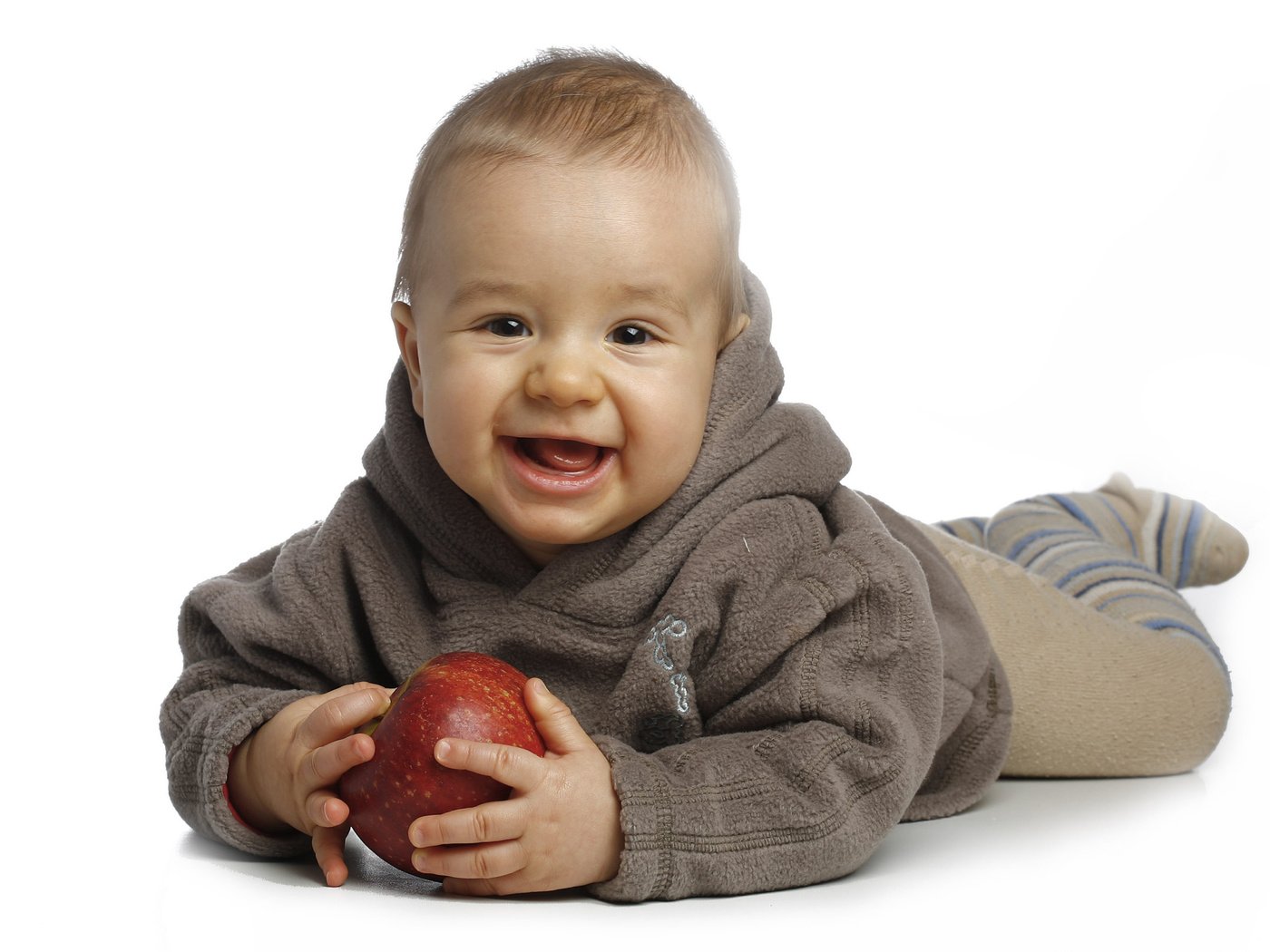 Обои улыбка, радость, ребенок, яблоко, smile, joy, child, apple разрешение 2560x1600 Загрузить