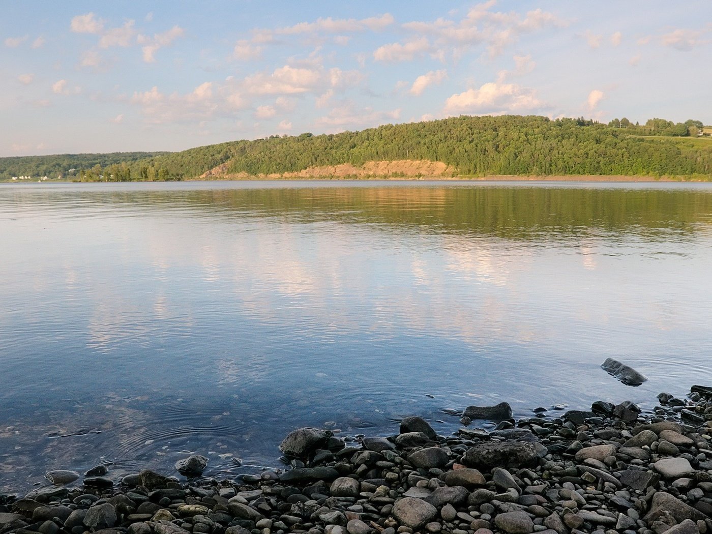 Обои вода, озеро, камни, берег, water, lake, stones, shore разрешение 1920x1280 Загрузить