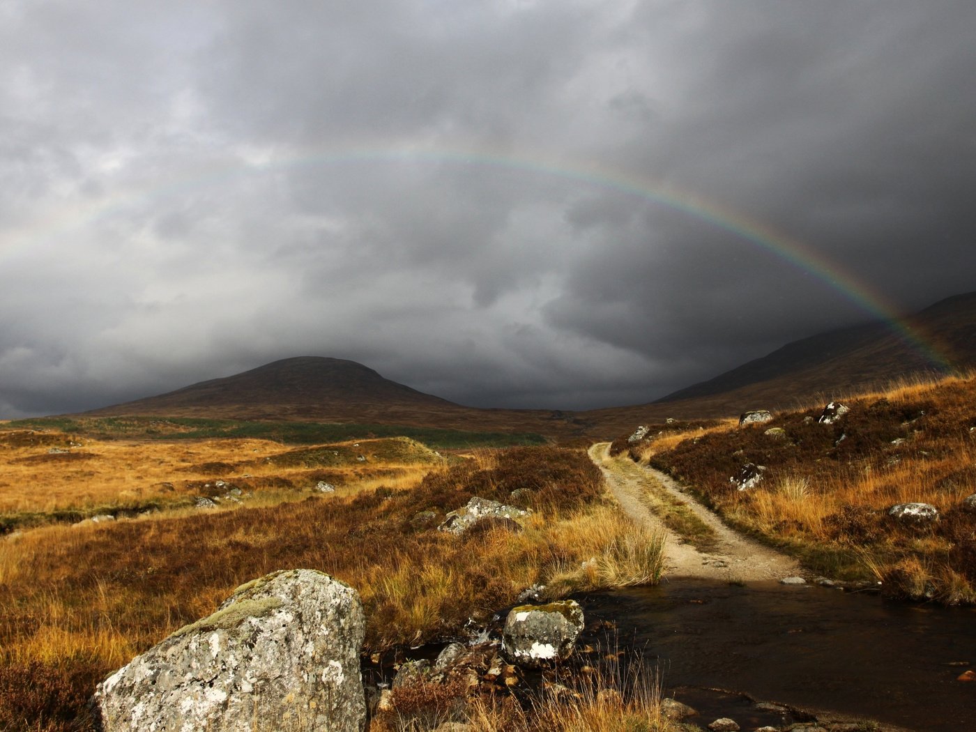 Обои небо, облака, радуга, серый, шотландия, the sky, clouds, rainbow, grey, scotland разрешение 2560x1600 Загрузить