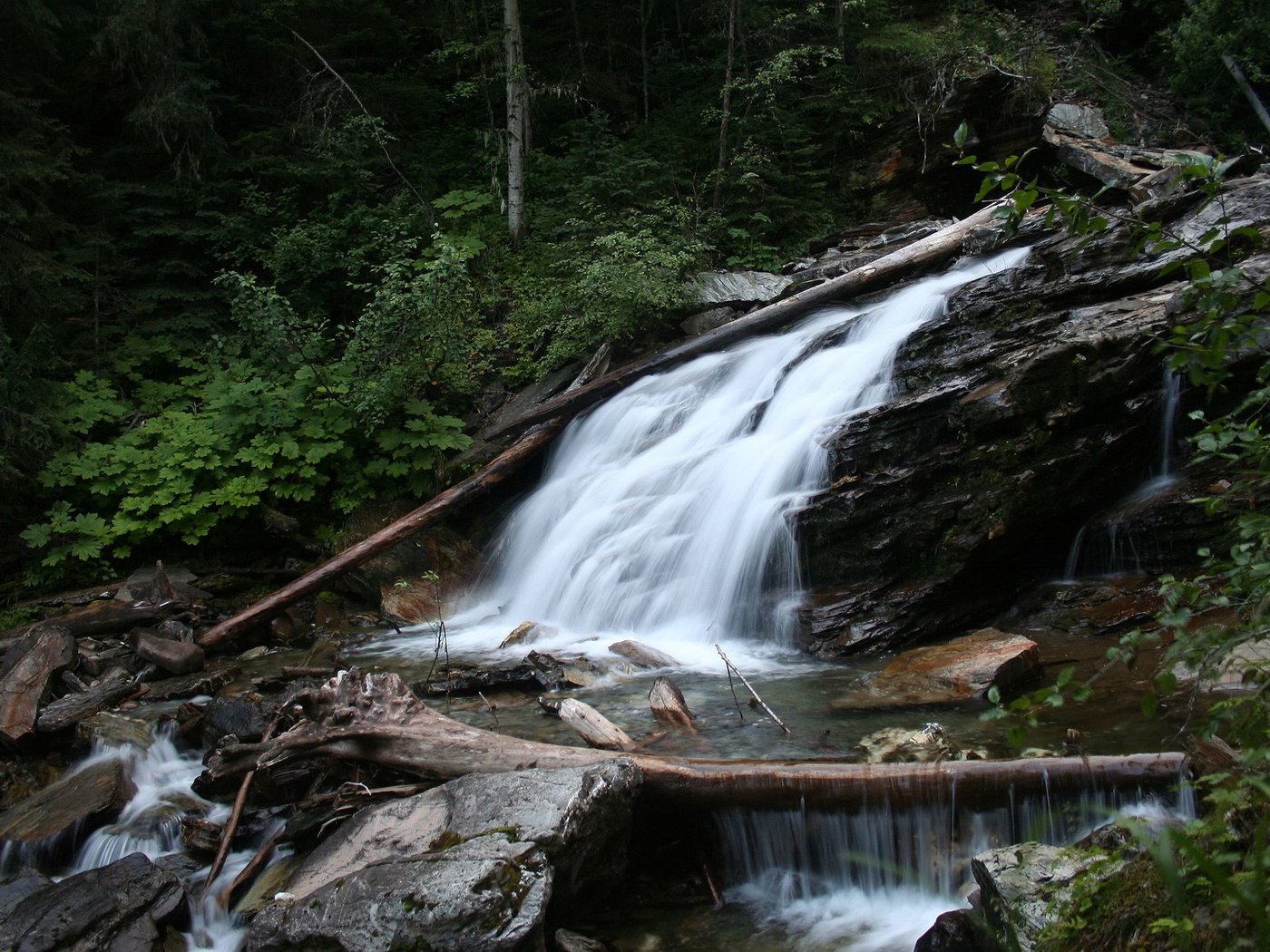 Обои камни, водопад, течение, stones, waterfall, for разрешение 2560x1600 Загрузить