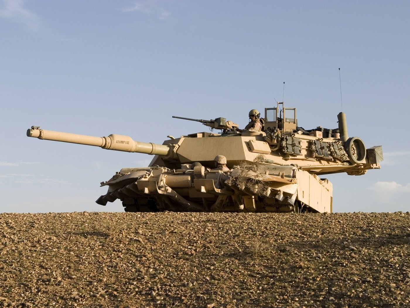Обои пустыня, танк, камуфляж, антенна, desert, tank, camouflage, antenna разрешение 3072x2048 Загрузить