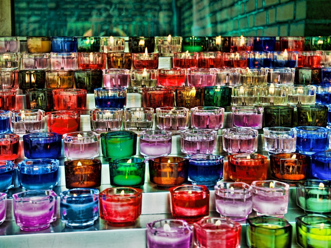 Обои свечи, разноцветные, много, окрас, огоньки, candles, colorful, a lot, color, lights разрешение 1920x1200 Загрузить