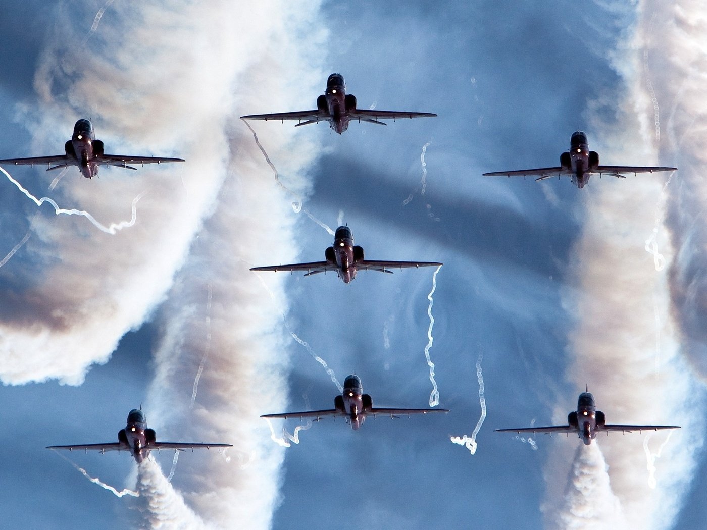 Обои небо, дым, самолеты, строй, фигуры высшего пилотажа, the sky, smoke, aircraft, stroy, aerobatics разрешение 3200x1200 Загрузить