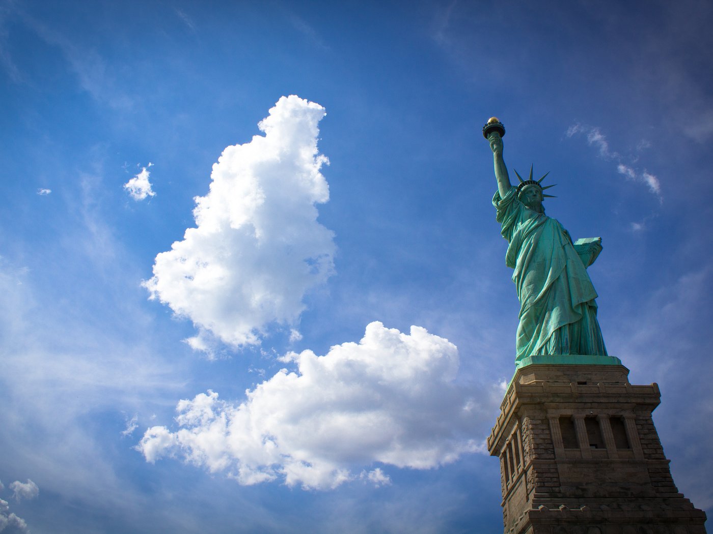 Обои сша, нью-йорк, статуя свободы, statue of liberty, нью - йорк, usa, new york, the statue of liberty разрешение 2560x1600 Загрузить