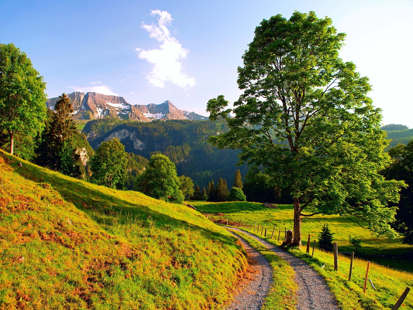 Обои дорога, горы, road, mountains разрешение 1920x1440 Загрузить