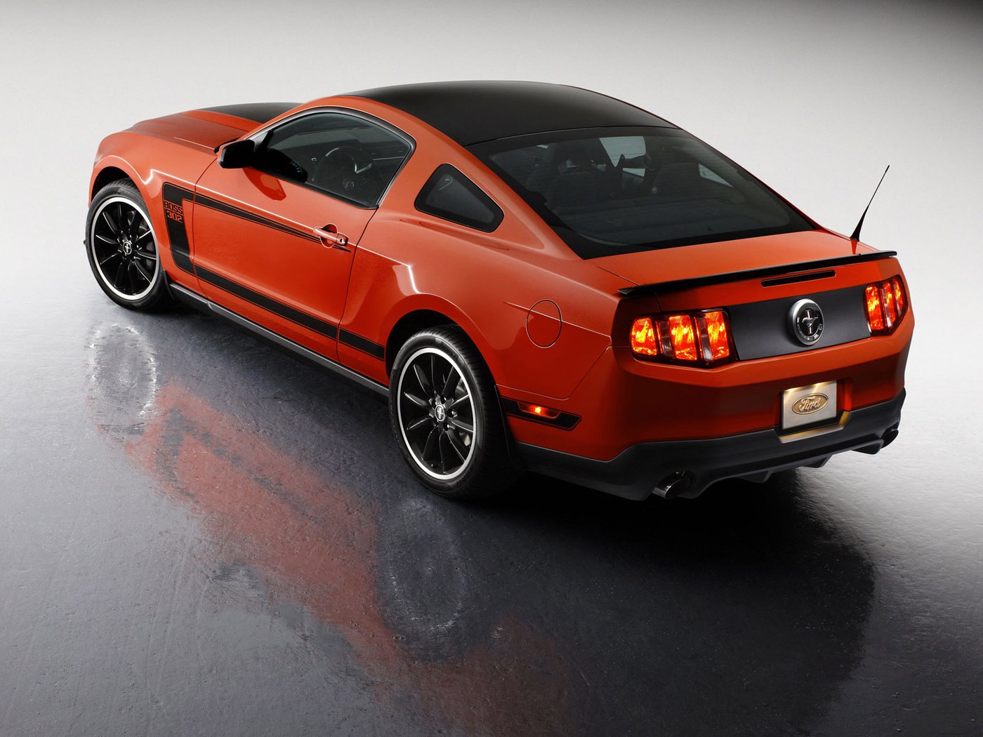 Форд Мустанг Boss 302