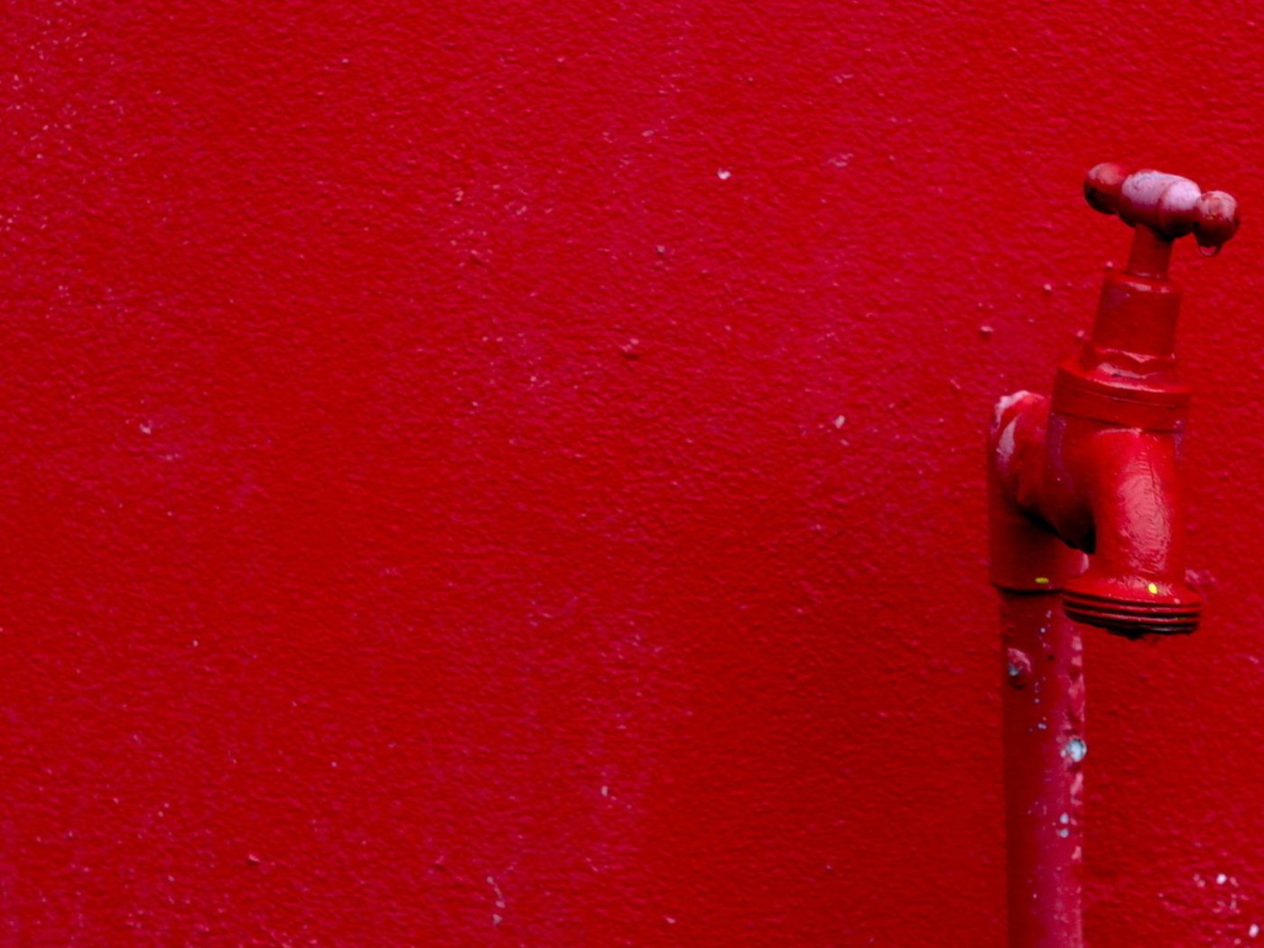 Обои цвет, стена, красный, минимализм, кран, color, wall, red, minimalism, crane разрешение 1920x1080 Загрузить