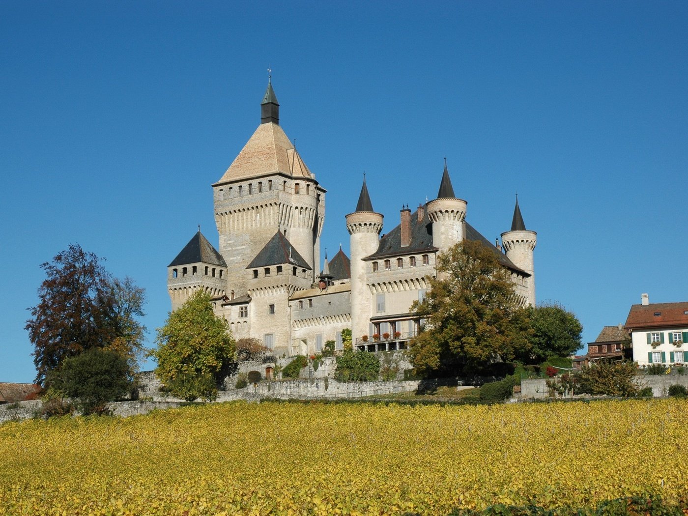 Обои швейцария, замок вуффлен-ле-шато (vufflens-le-château), switzerland, castle bufflen-le-chateau (vufflens-le-château) разрешение 2592x1723 Загрузить