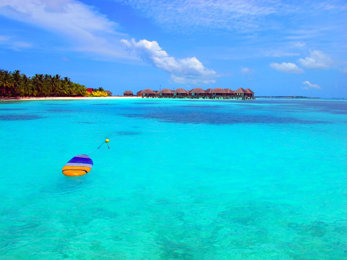 Обои море, остров, бунгало, тропики, мальдивы, sea, island, bungalow, tropics, the maldives разрешение 3635x2720 Загрузить