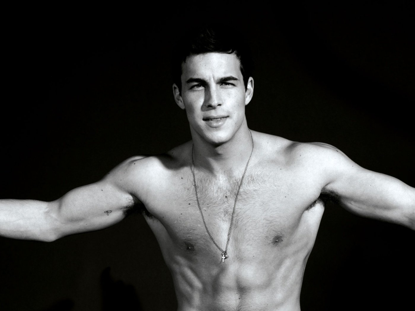 Обои модель, торс, марио касас, актер., model, torso, mario casas, actor. разрешение 1920x1200 Загрузить