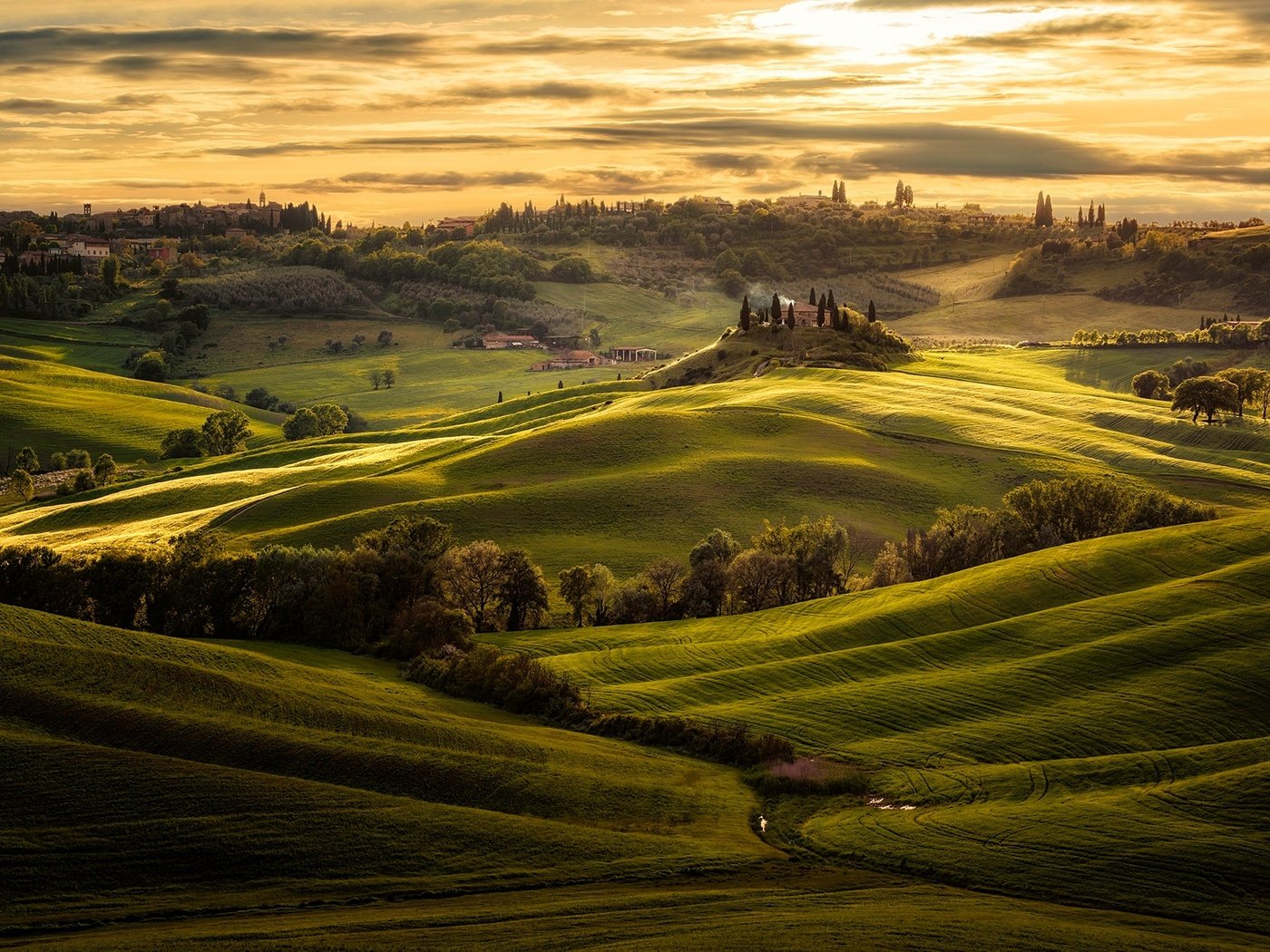 Обои небо, свет, облака, поля, италия, тоскана, the sky, light, clouds, field, italy, tuscany разрешение 1993x1330 Загрузить