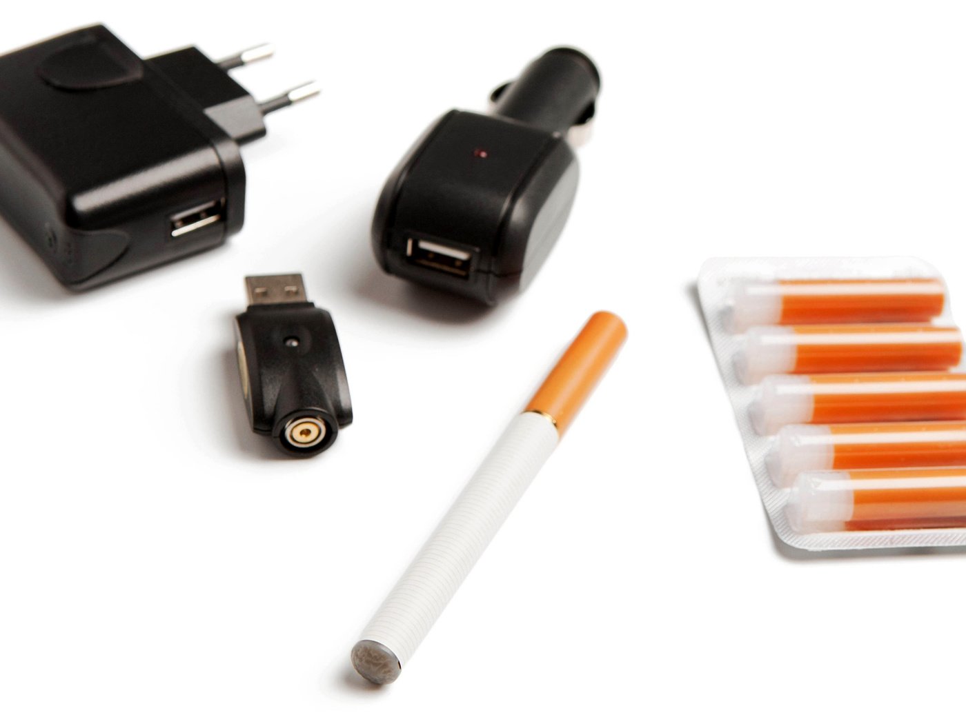 Сигареты киви. Электронная сигарета мини v9. Planq сигареты электронные 8000. Квант электронные сигареты. Электронные сигареты в пачке.