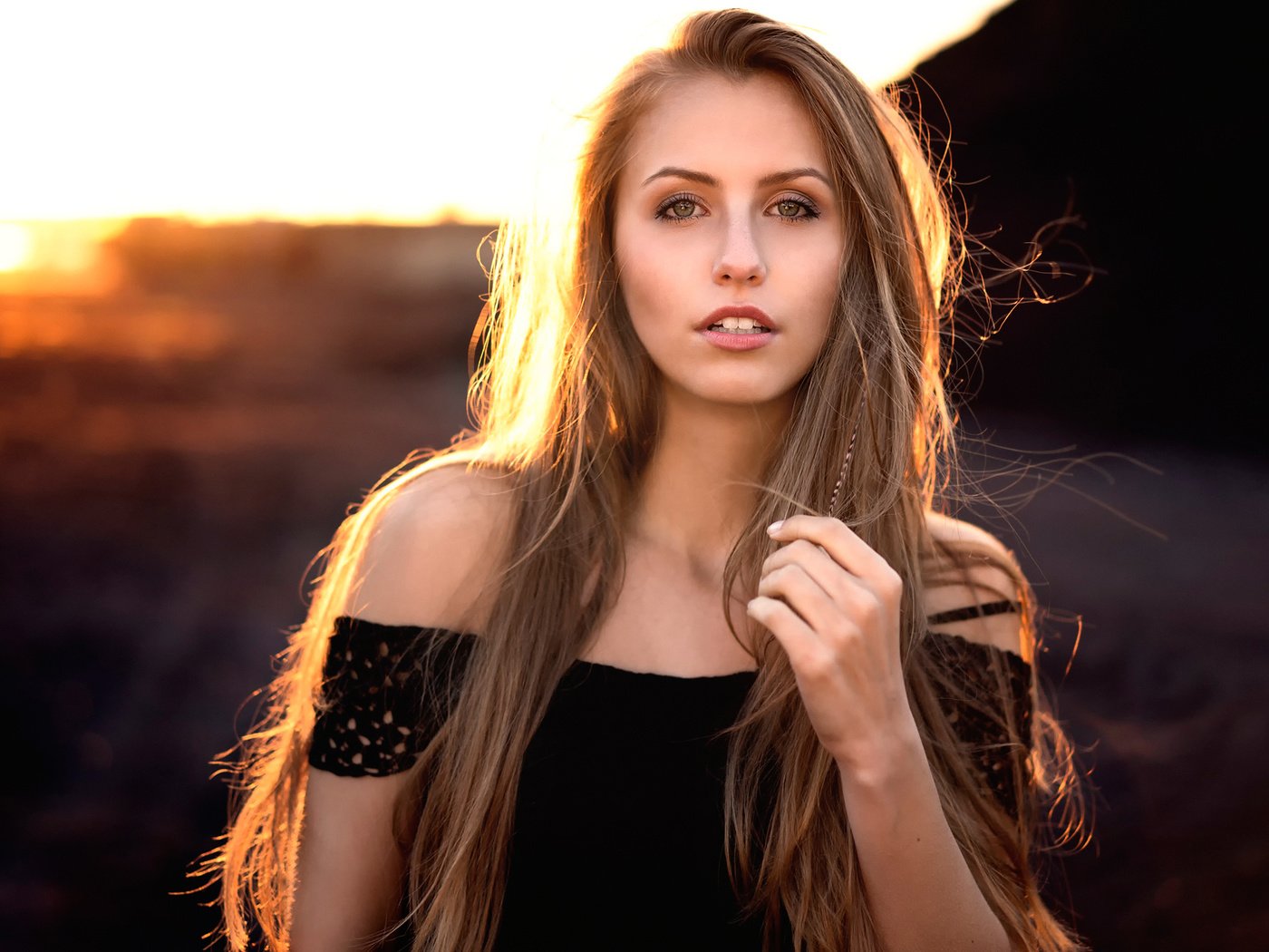 Обои девушка, блондинка, портрет, солнечный свет, dominika, мартин кюн, girl, blonde, portrait, sunlight, martin kuhn разрешение 1920x1280 Загрузить