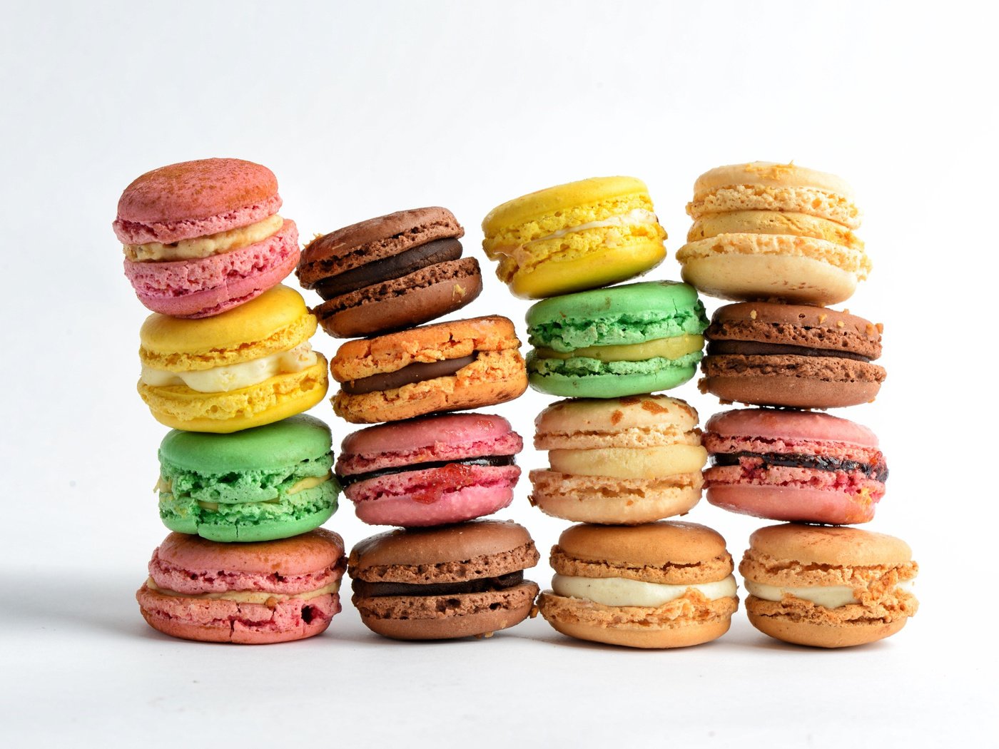 Обои сладости, цветные, печенье, кексы, печеньки, макаруны, sweets, colored, cookies, cupcakes, macaroon разрешение 2048x1367 Загрузить