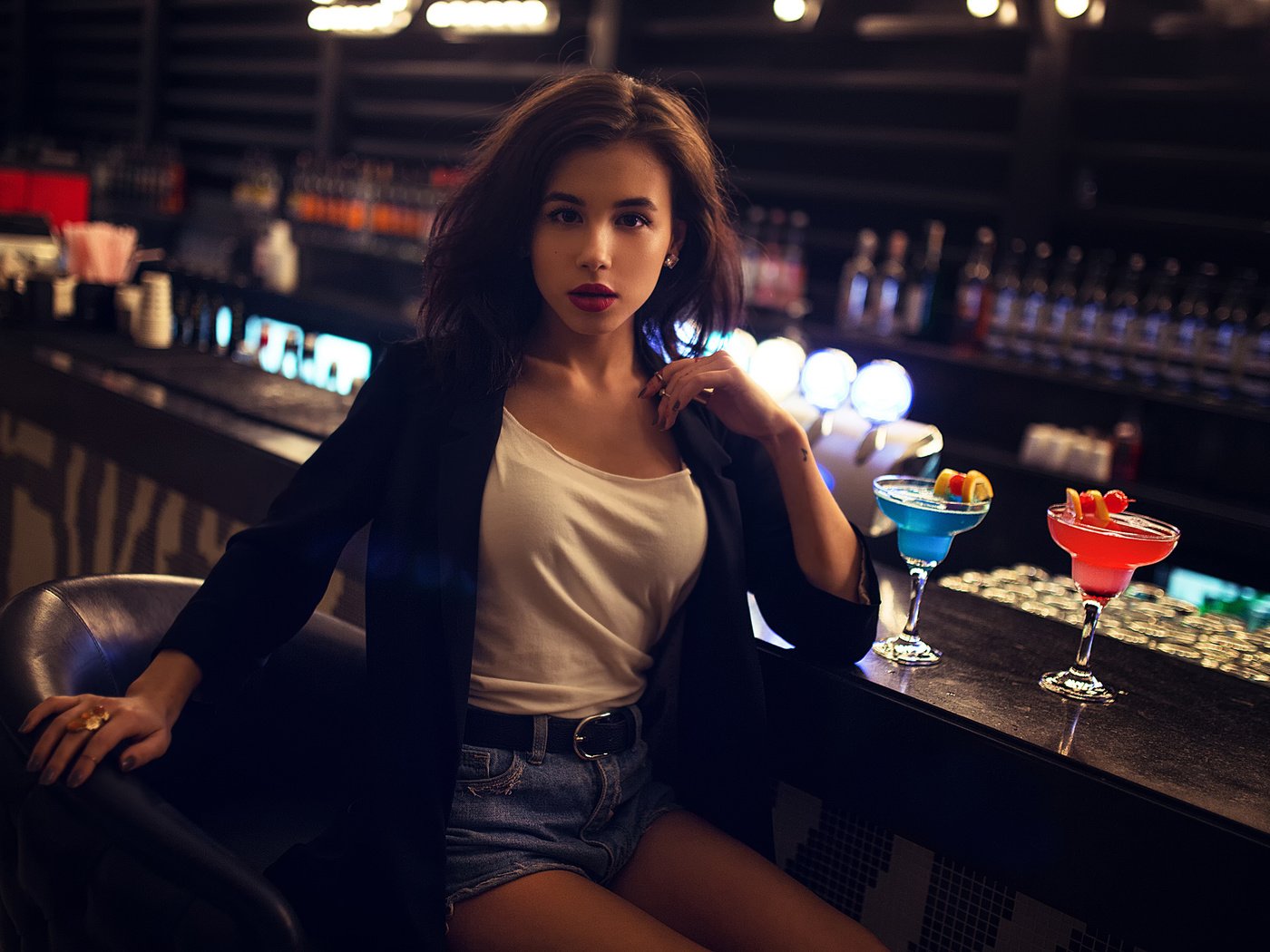 Обои девушка, майка, шорты, aliya in the bar, иван горохов, girl, mike, shorts, ivan gorokhov разрешение 2000x1336 Загрузить