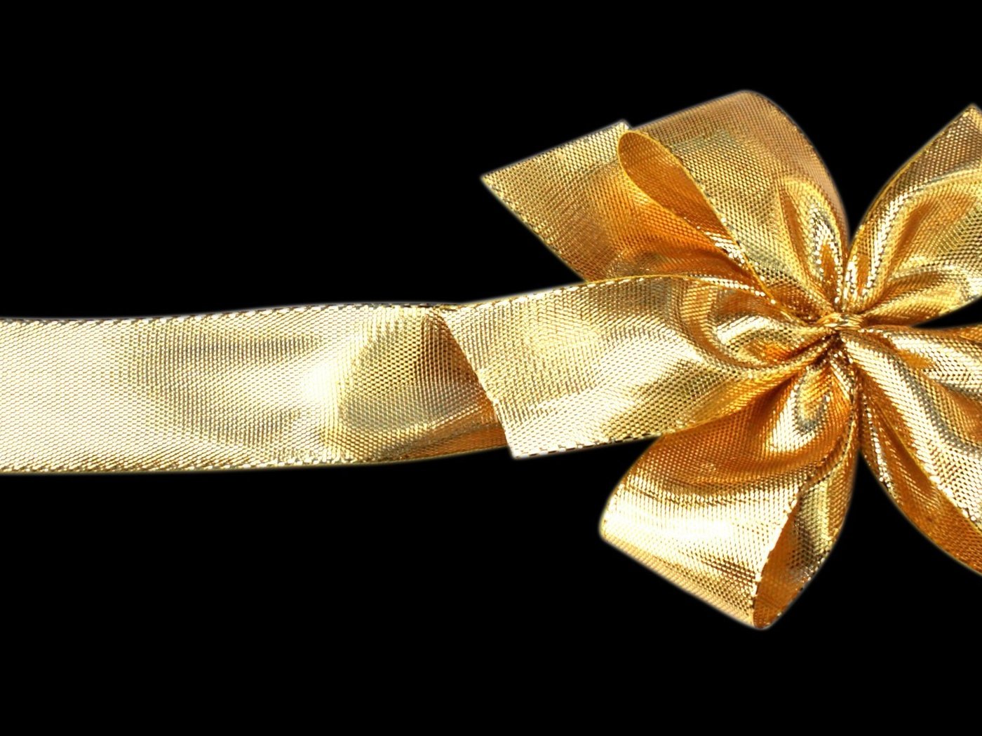 Обои черный фон, праздник, бантик, елочная, black background, holiday, bow, christmas разрешение 2282x1249 Загрузить