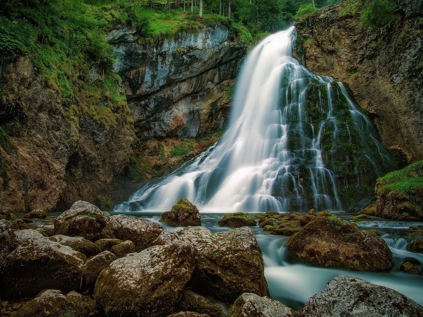 Обои вода, камни, водопад, поток, мох, water, stones, waterfall, stream, moss разрешение 2048x1280 Загрузить