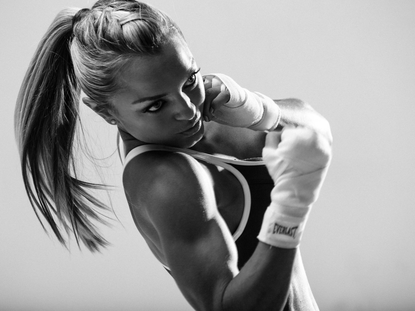 Обои девушка, движение, удар, бокс, обучение, girl, movement, blow, boxing, training разрешение 1920x1280 Загрузить