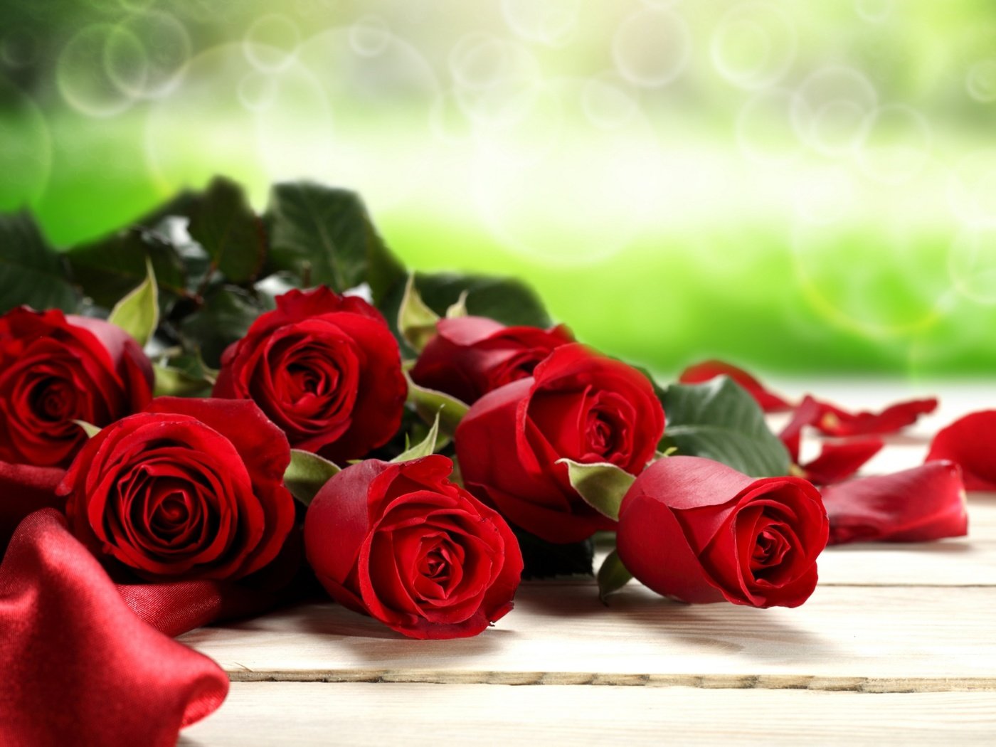 Обои цветы, розы, красные, букет, flowers, roses, red, bouquet разрешение 2560x1600 Загрузить