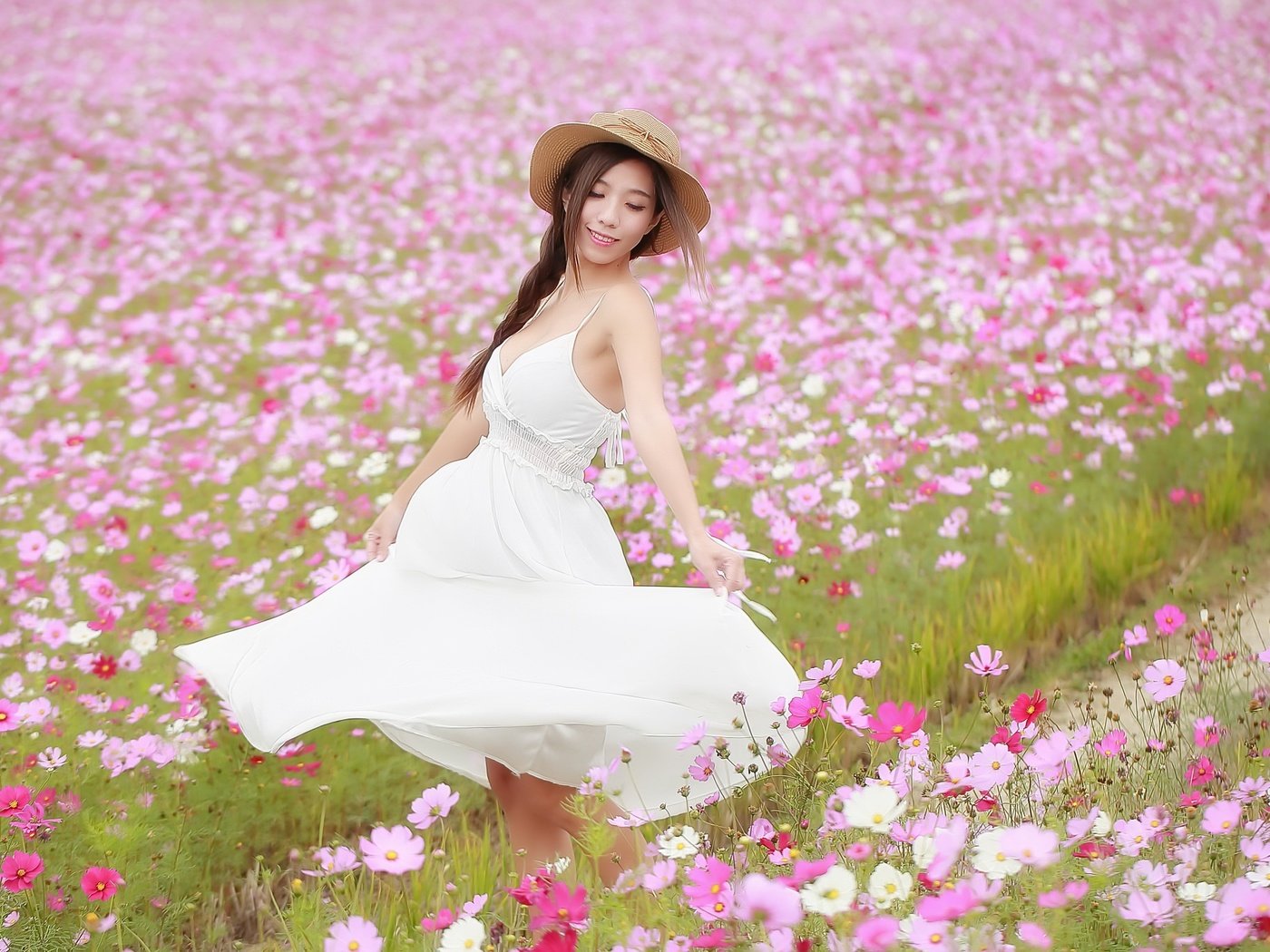 Обои цветы, девушка, поле, лето, азиатка, flowers, girl, field, summer, asian разрешение 2048x1365 Загрузить