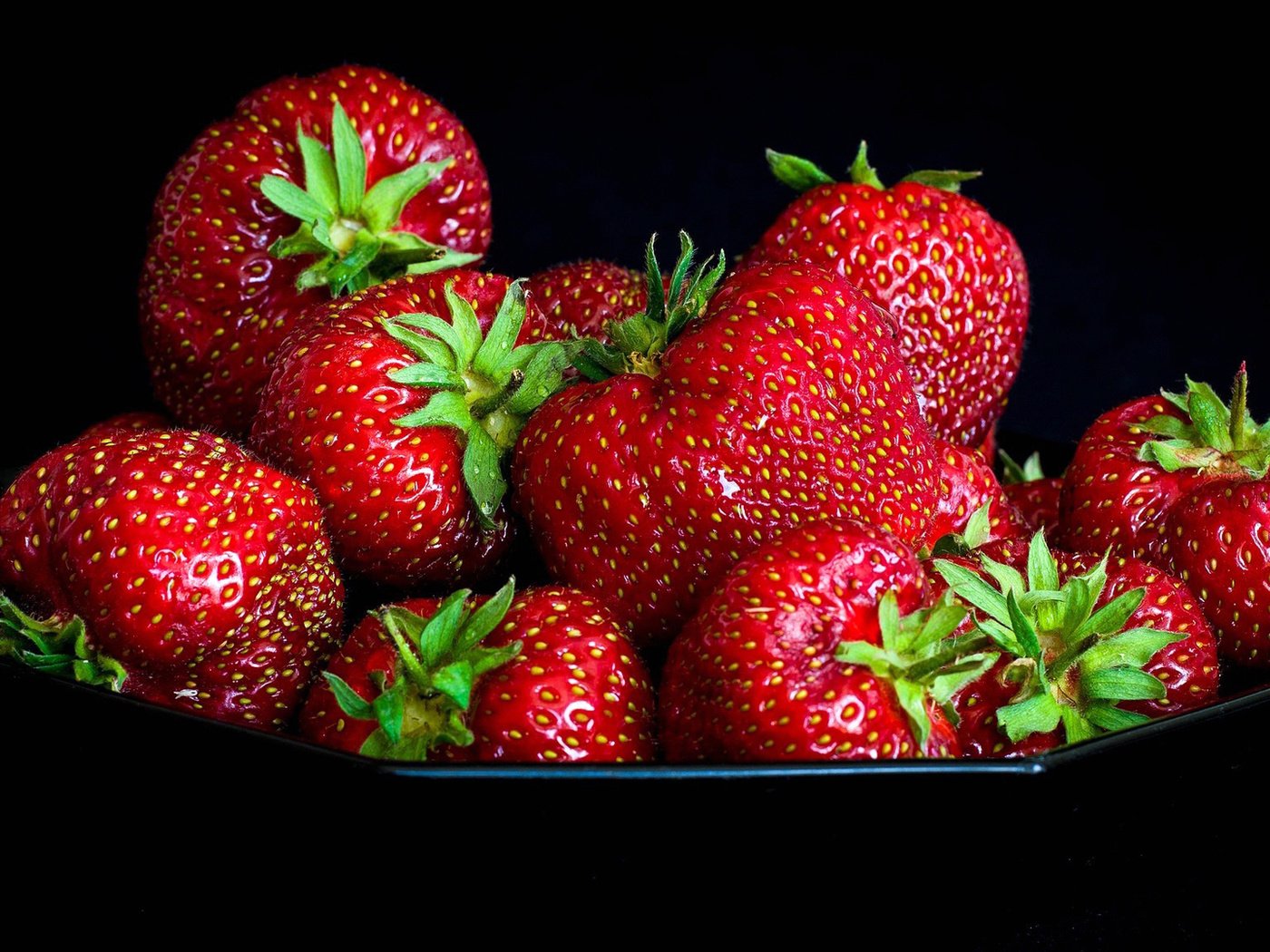 Обои ягода, еда, клубника, урожай, berry, food, strawberry, harvest разрешение 1920x1080 Загрузить