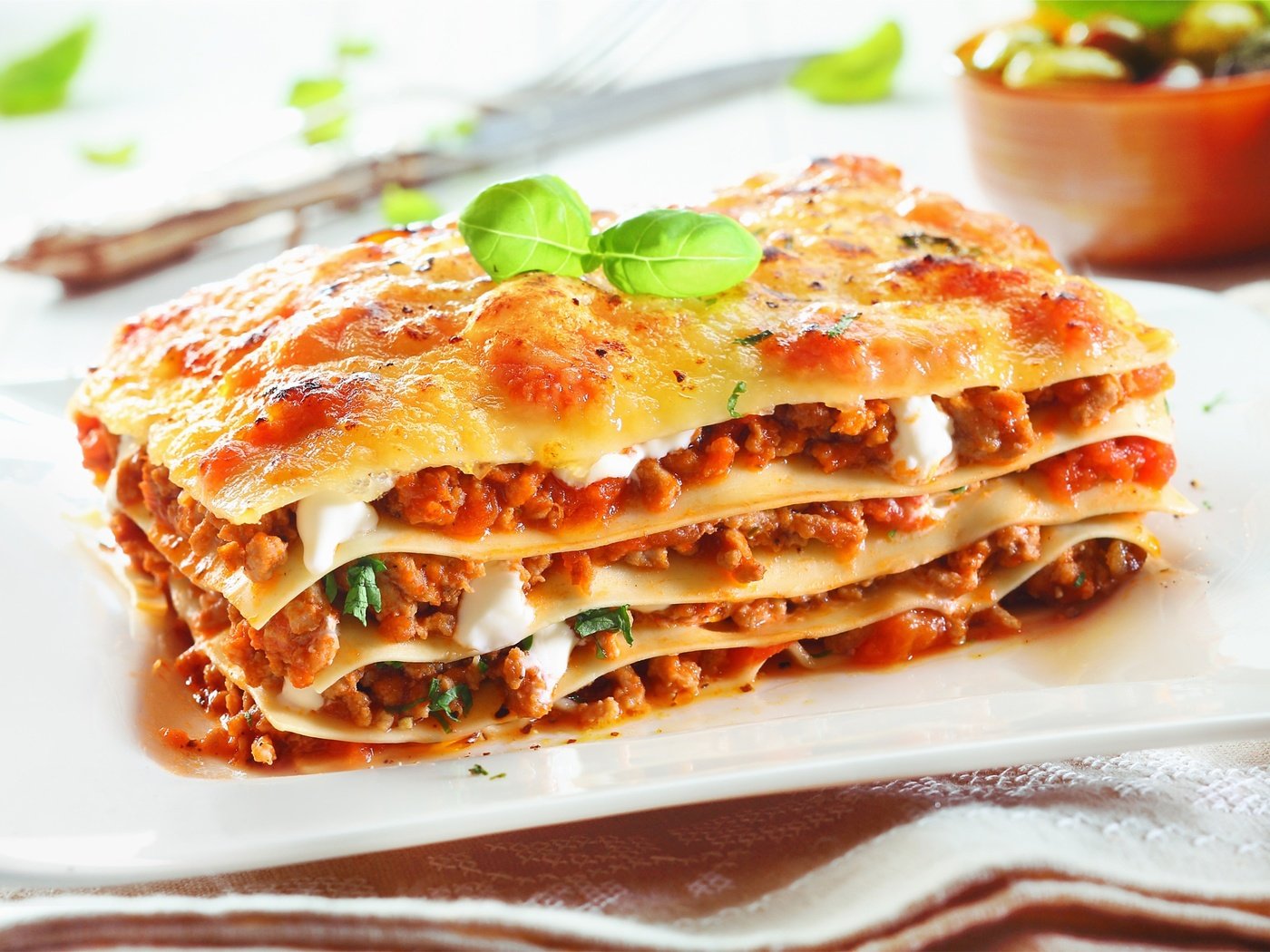 Обои начинка, базилик, лазанья, filling, basil, lasagna разрешение 2400x1635 Загрузить