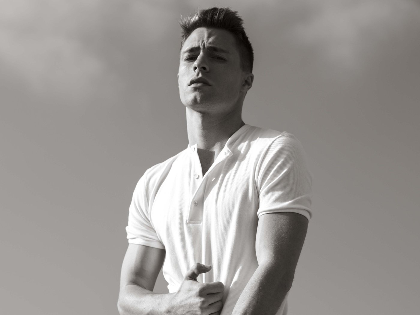 Обои чёрно-белое, актёр, футболка, колтон хэйнс, black and white, actor, t-shirt, colton haynes разрешение 5478x3912 Загрузить