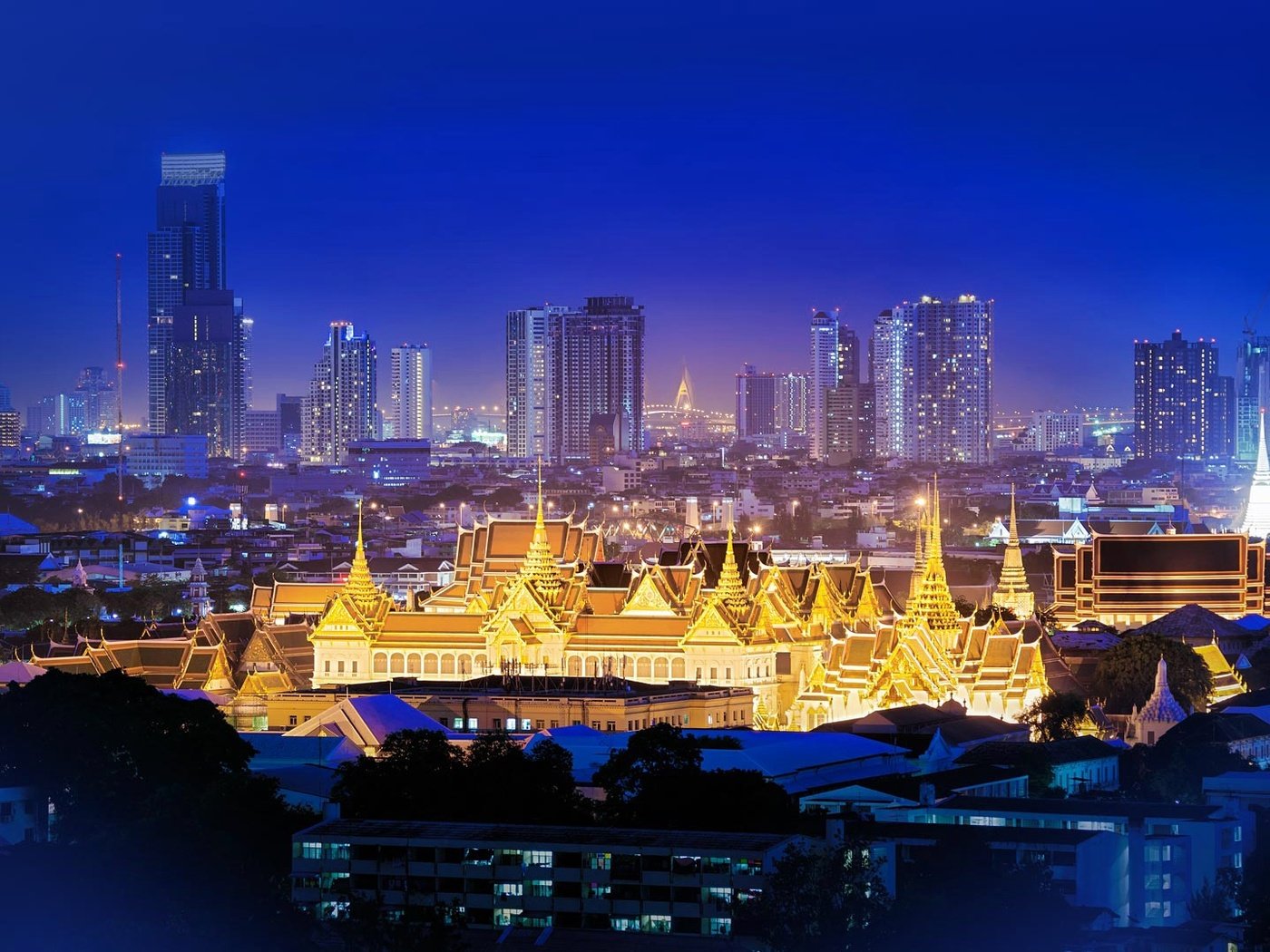 Самара бангкок. Бангкок золотой дворец. Тайланд Бангкок. Бангкок большой Булта. Бангкок ночью.