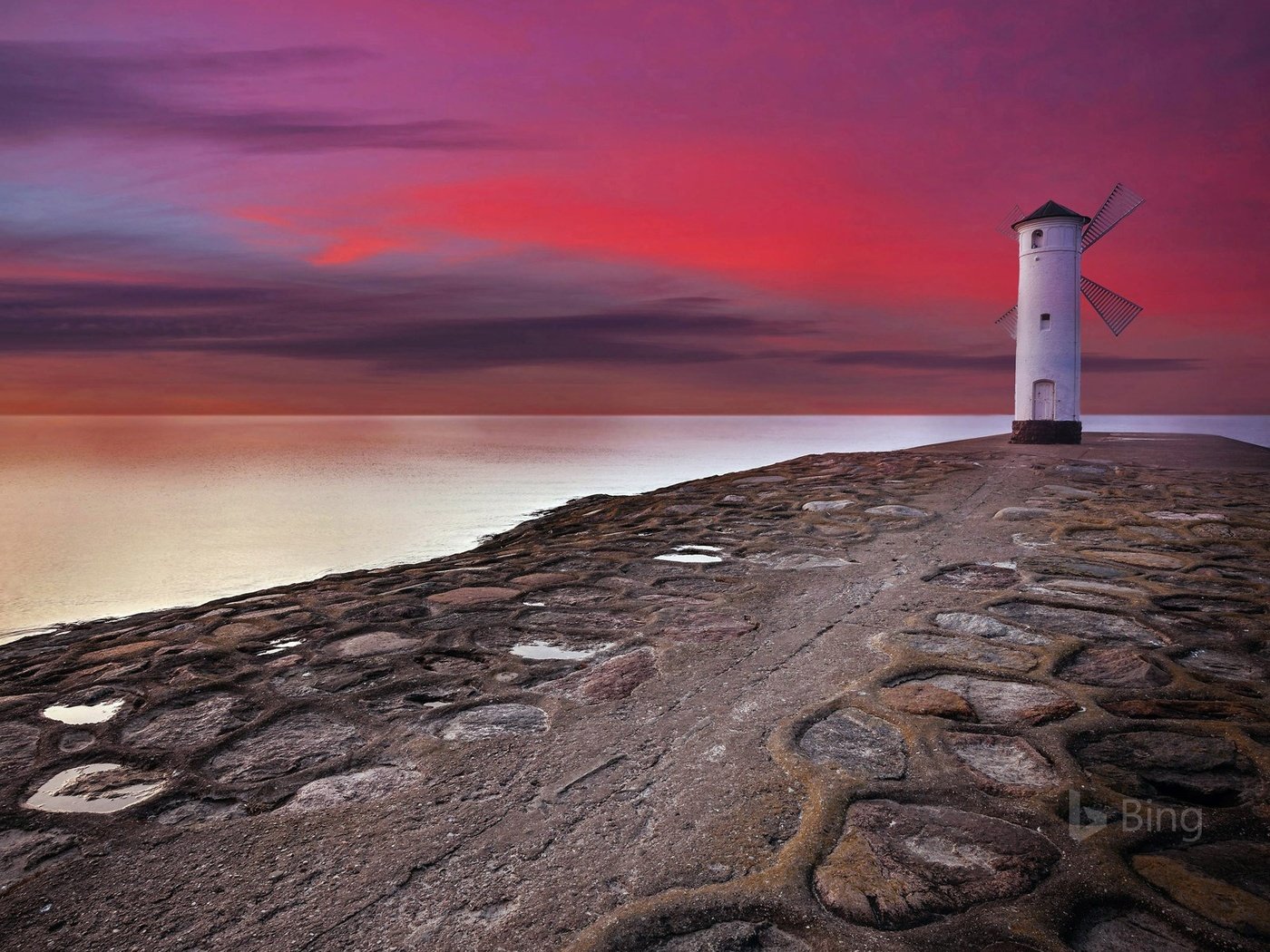 Обои облака, маяк, зарево, польша, clouds, lighthouse, glow, poland разрешение 1920x1200 Загрузить