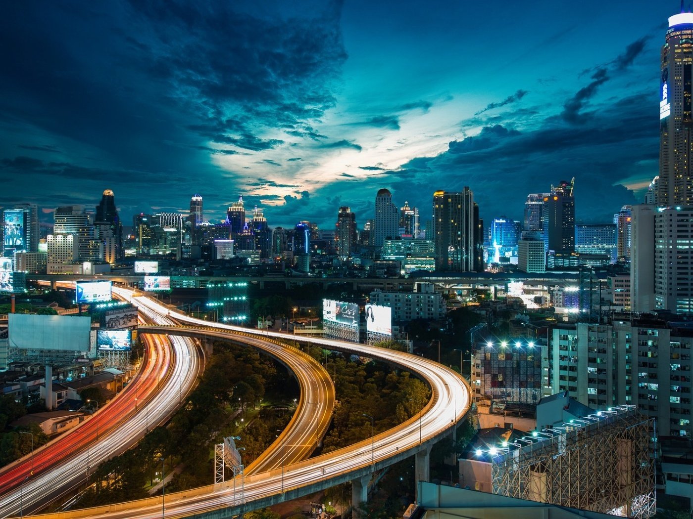 Обои дорога, ночь, огни, здания, таиланд, высотки, бангкок, road, night, lights, building, thailand, skyscrapers, bangkok разрешение 1920x1080 Загрузить