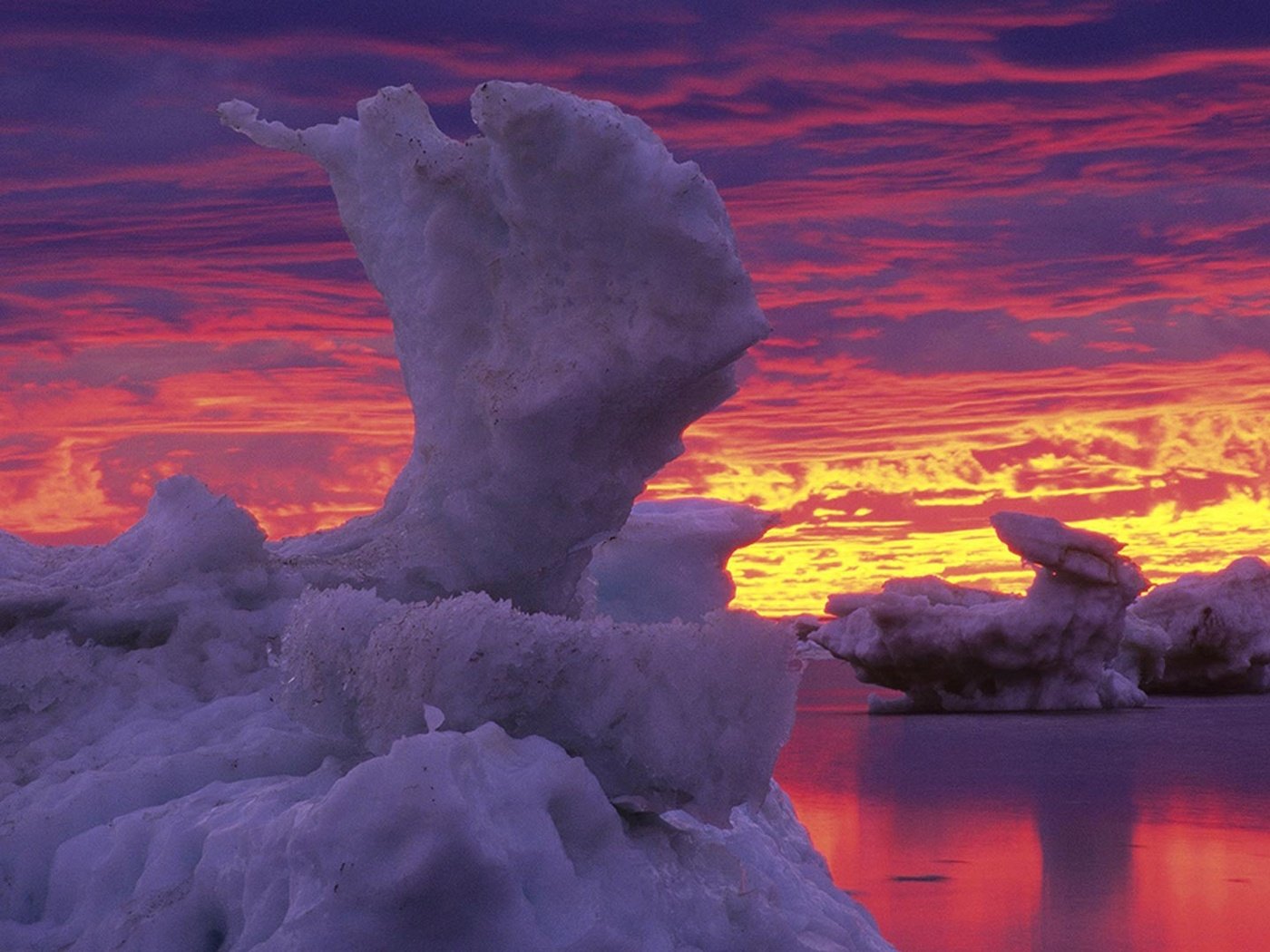 Обои лёд, залив, зарево, канада, гудзон, манитоба, ice, bay, glow, canada, hudson, manitoba разрешение 1920x1080 Загрузить