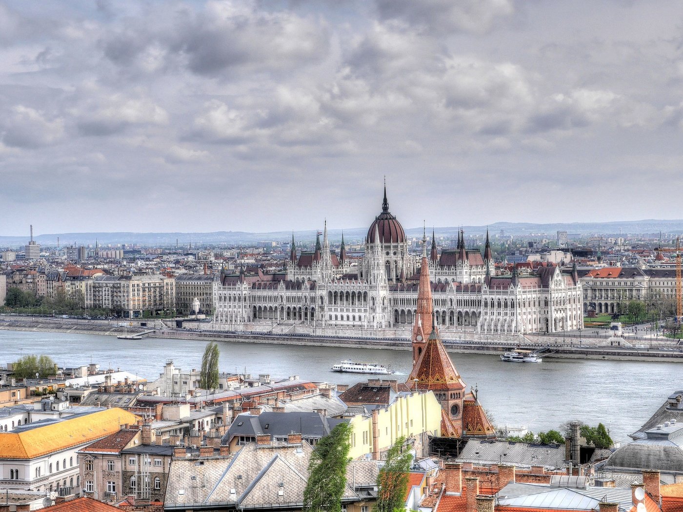 Обои река, панорама, дома, венгрия, будапешт, парламент, river, panorama, home, hungary, budapest, parliament разрешение 2048x1365 Загрузить