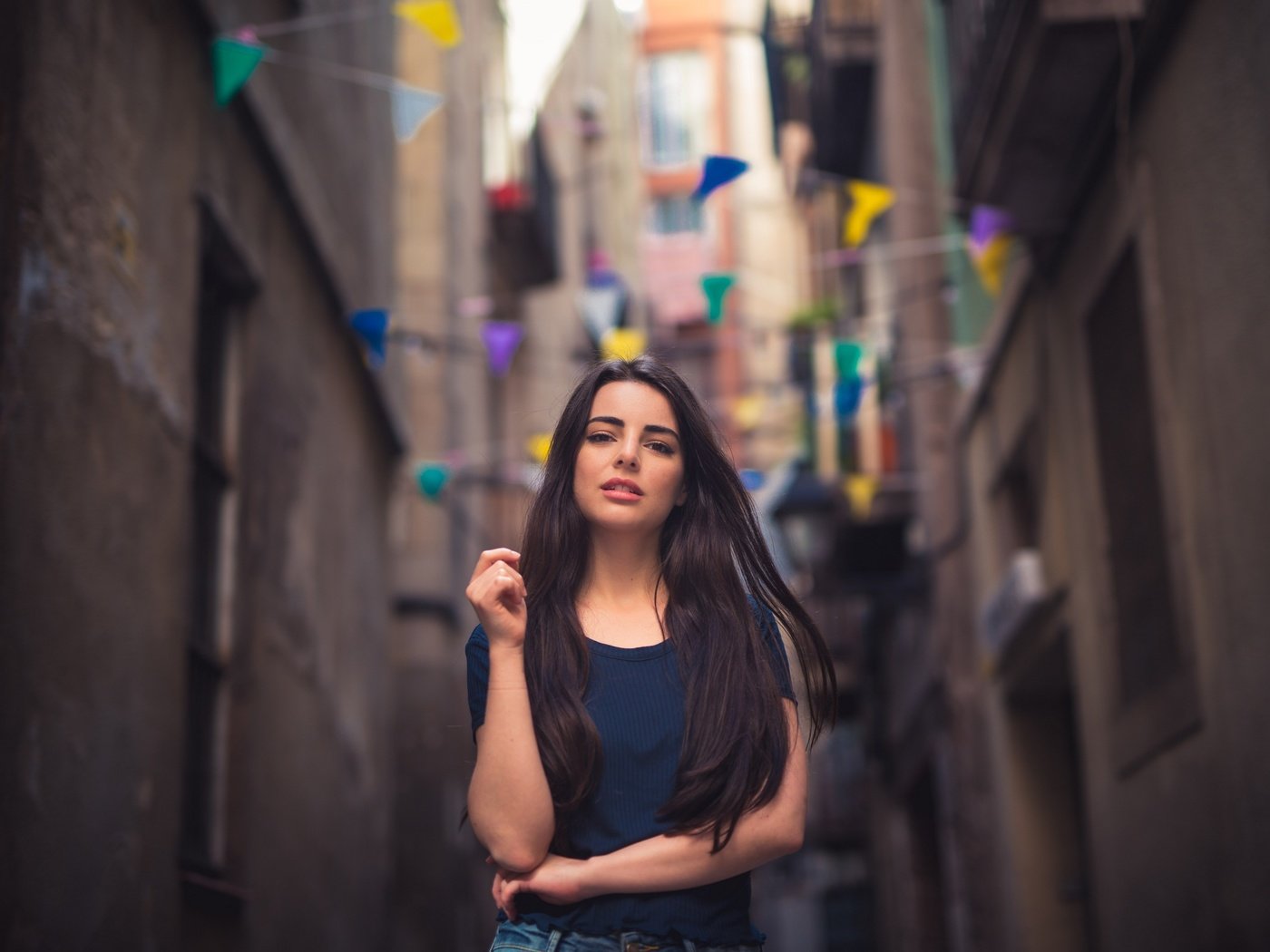 Обои девушка, брюнетка, улица, модель, флажки, боке, юлия, girl, brunette, street, model, flags, bokeh, julia разрешение 4000x2606 Загрузить